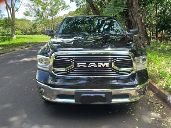 RAM CLASSIC 5.7 V8 GASOLINA LARAMIE CD 4X4 AUTOMÁTICO